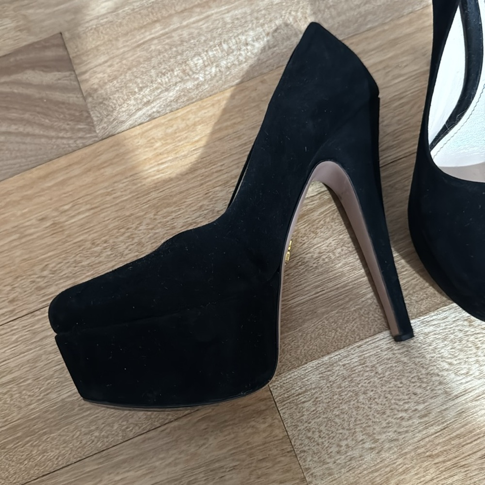 Black suede PRADA platform pump - Picture 2 of 6